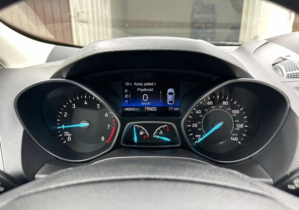 Ford Escape cena 74700 przebieg: 47000, rok produkcji 2019 z Trzebiatów małe 277